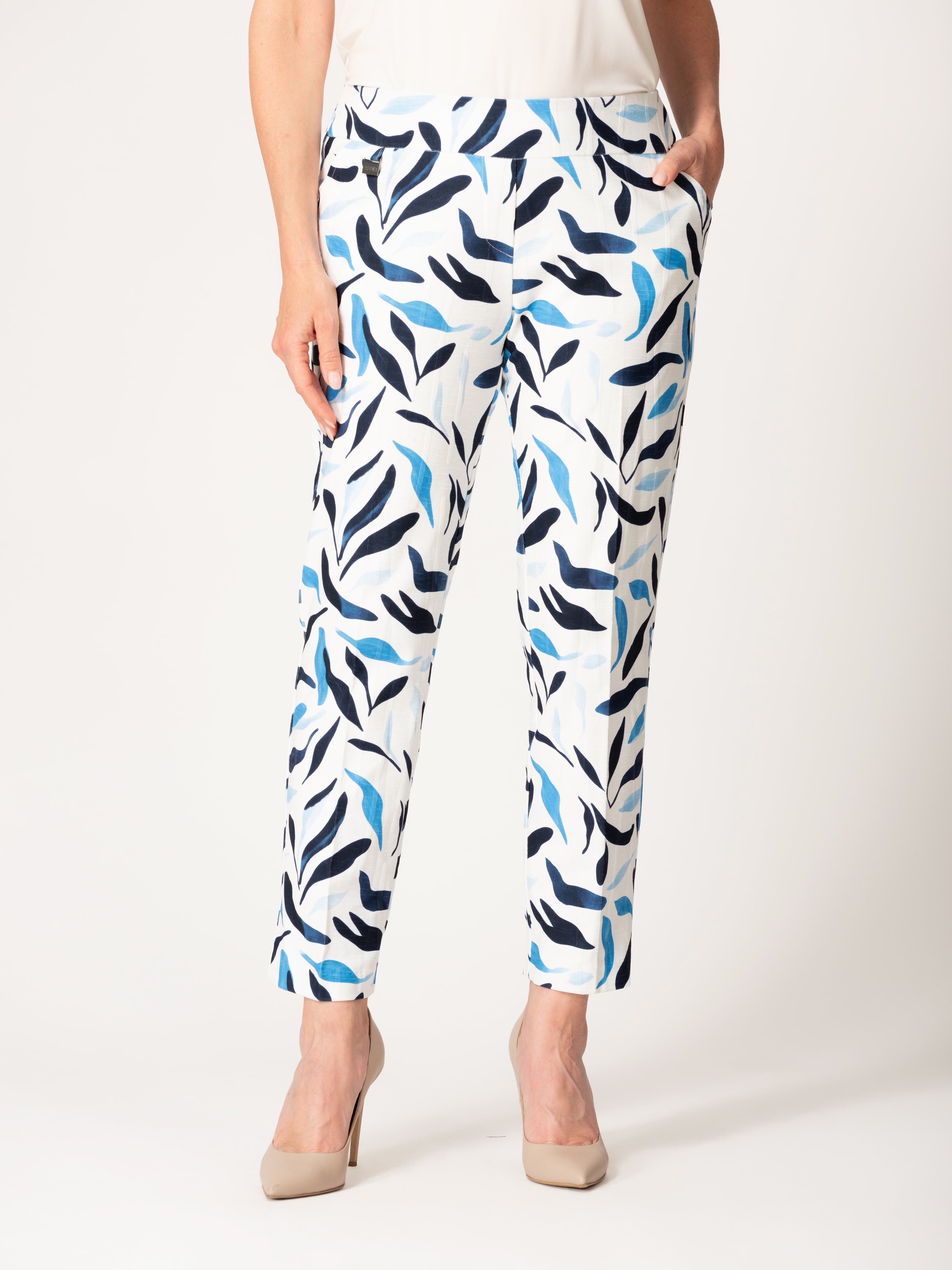 Lasania Style 1693 — women's wholesale capri, Regular & Petite, Made in Canada